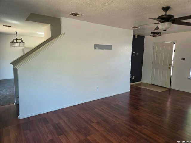8211 Steep Valley, Converse, TX 78109