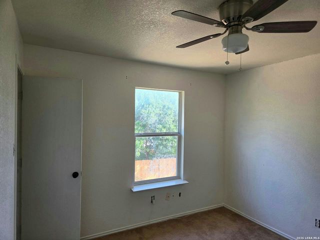 8211 Steep Valley, Converse, TX 78109