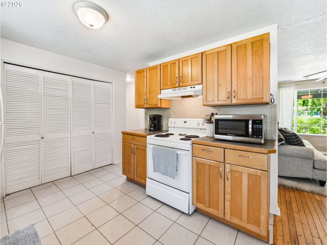 13467 Sw DEVONSHIRE Dr, Beaverton, OR 97005