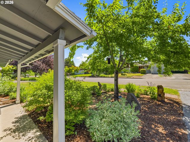 13467 Sw DEVONSHIRE Dr, Beaverton, OR 97005