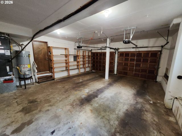 8768 Sw IROQUOIS Dr, Tualatin, OR 97062