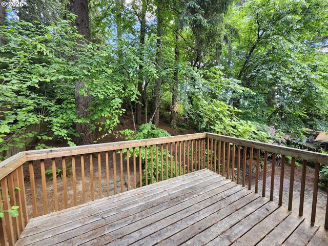 8768 Sw IROQUOIS Dr, Tualatin, OR 97062