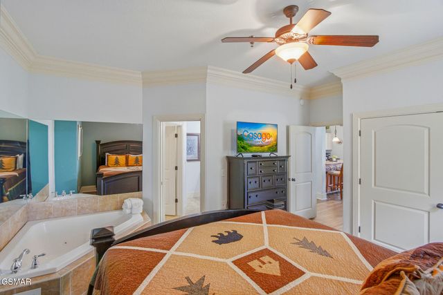 442 Big Bear Way, Pigeon Forge, TN 37863