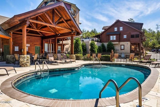 442 Big Bear Way, Pigeon Forge, TN 37863