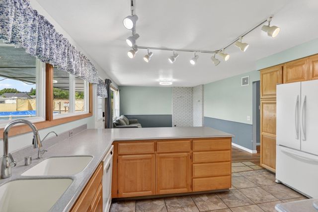 4107 N Herald Rd, Spokane, WA 99206