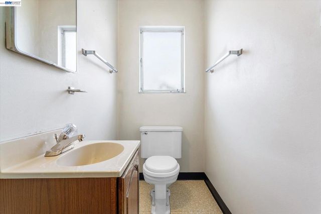26350 Stryker St, Hayward, CA 94545
