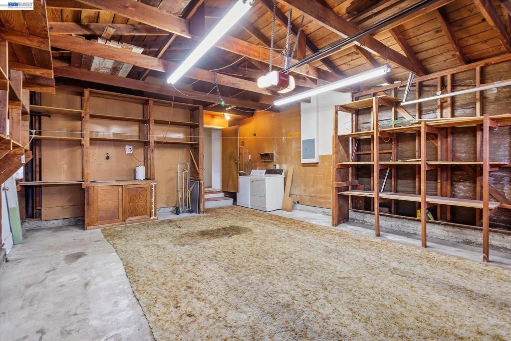 Image 11 of property listing at 26350 Stryker St, Hayward, CA 94545