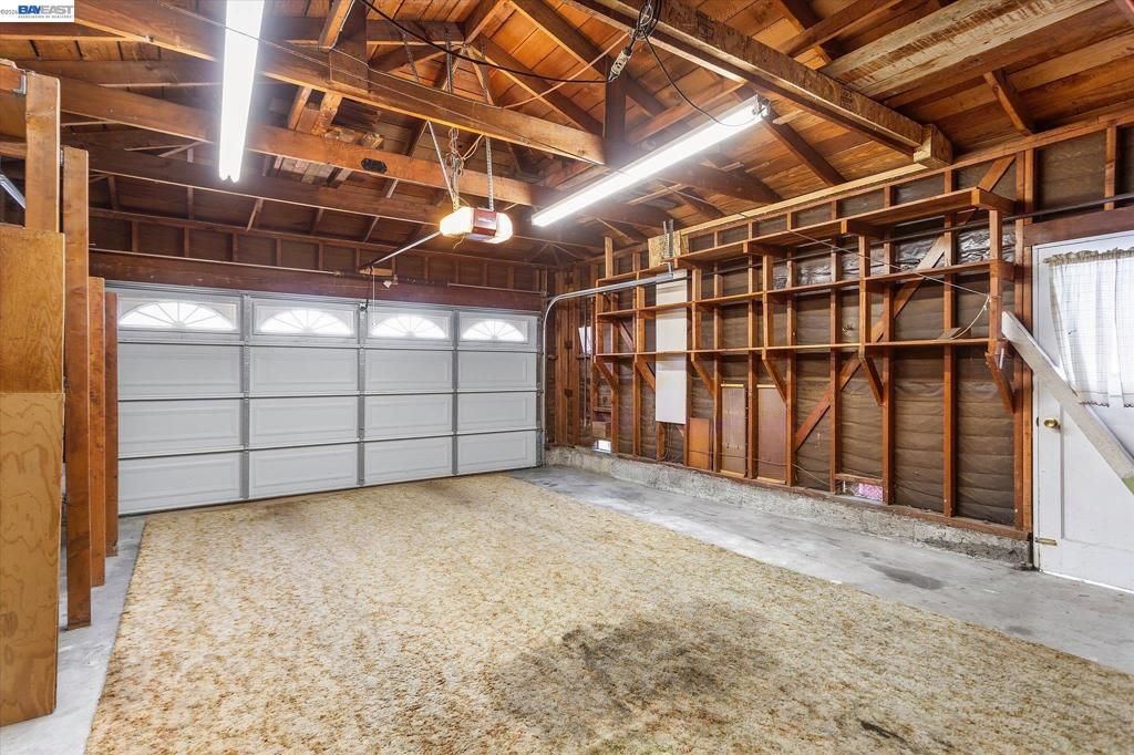 Image 13 of property listing at 26350 Stryker St, Hayward, CA 94545