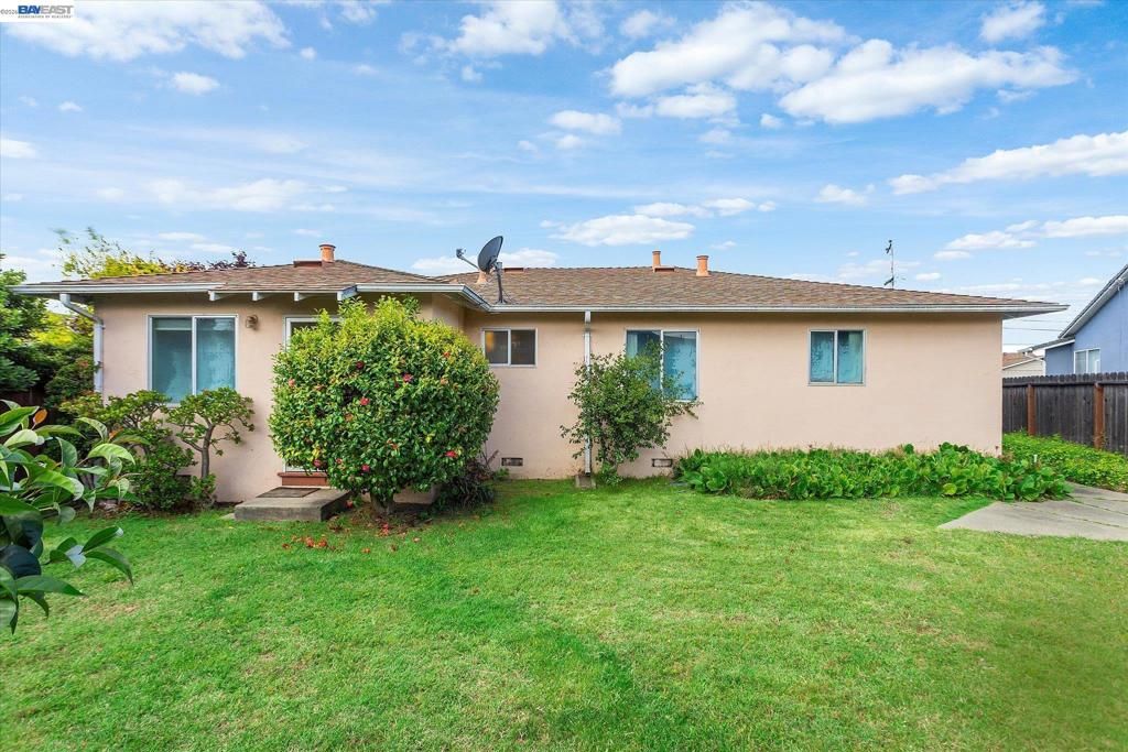 Image 33 of property listing at 26350 Stryker St, Hayward, CA 94545