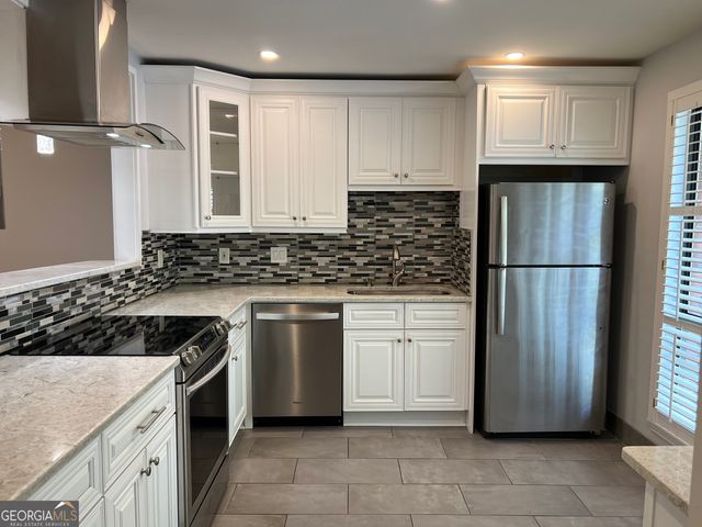 2380 Newport Landing, Alpharetta, GA 30009