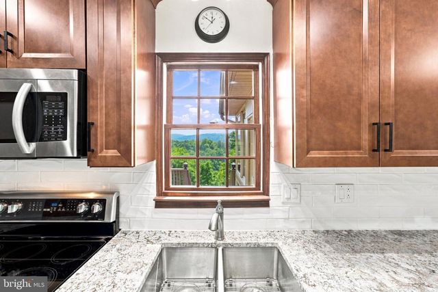 149 KING DAVID DR, Linden, VA 22642