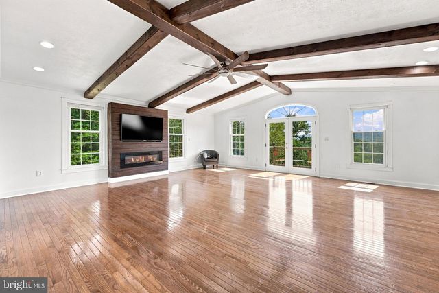149 KING DAVID DR, Linden, VA 22642