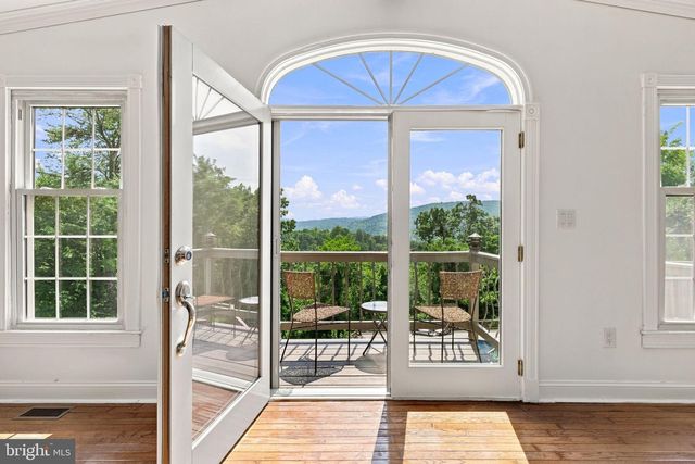 149 KING DAVID DR, Linden, VA 22642