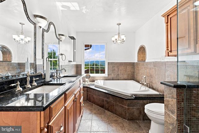 149 KING DAVID DR, Linden, VA 22642