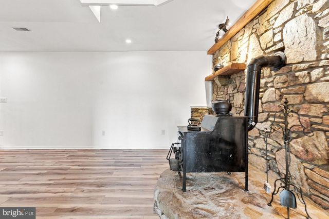 149 KING DAVID DR, Linden, VA 22642