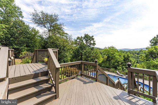149 KING DAVID DR, Linden, VA 22642