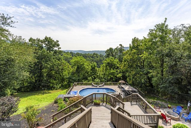 149 KING DAVID DR, Linden, VA 22642