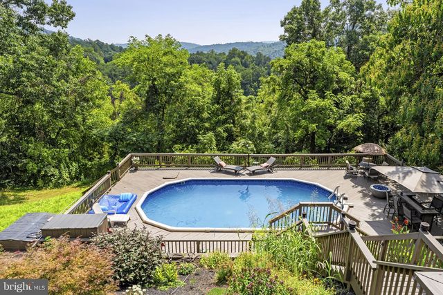 149 KING DAVID DR, Linden, VA 22642
