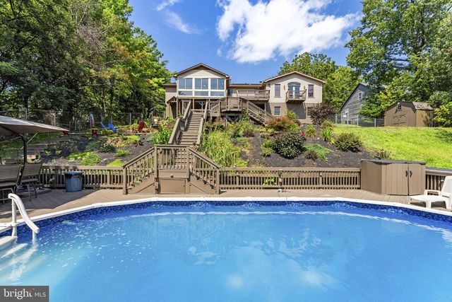 149 KING DAVID DR, Linden, VA 22642