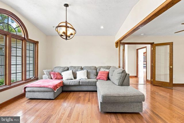 149 KING DAVID DR, Linden, VA 22642