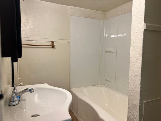 125 N Chestnut St, City Of But Nw, PA 16001