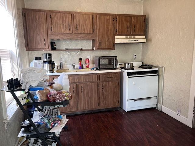 125 N Chestnut St, City Of But Nw, PA 16001