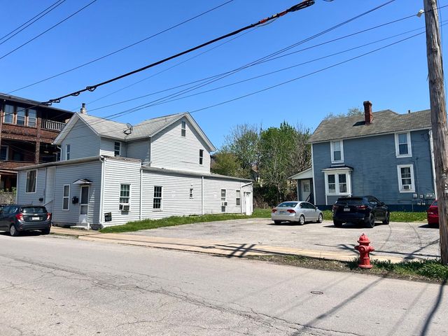 125 N Chestnut St, City Of But Nw, PA 16001
