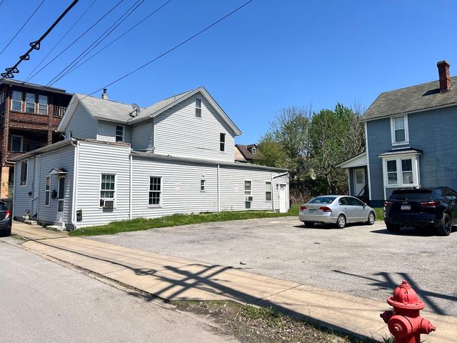 125 N Chestnut St, City Of But Nw, PA 16001