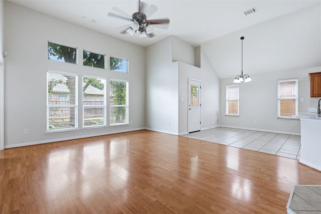 6109 Gillispie Drive, Fort Worth, TX 76132