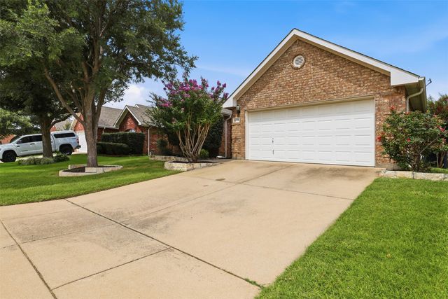 6109 Gillispie Drive, Fort Worth, TX 76132