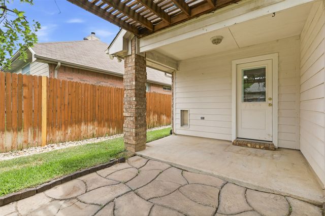 6109 Gillispie Drive, Fort Worth, TX 76132