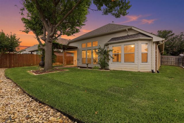 6109 Gillispie Drive, Fort Worth, TX 76132