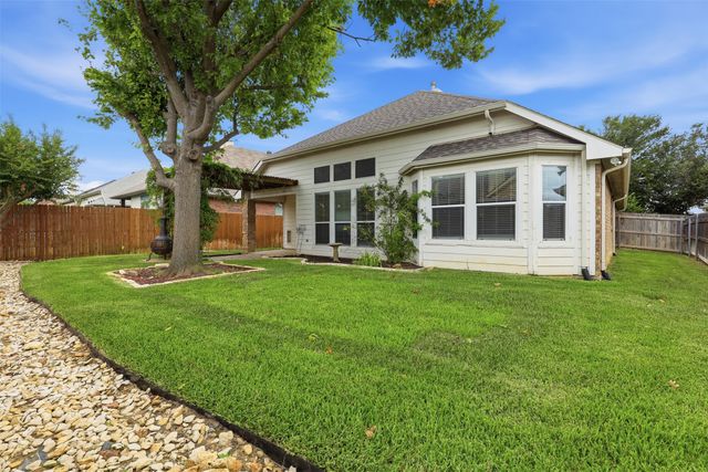 6109 Gillispie Drive, Fort Worth, TX 76132