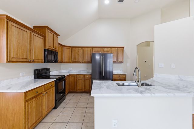 6109 Gillispie Drive, Fort Worth, TX 76132