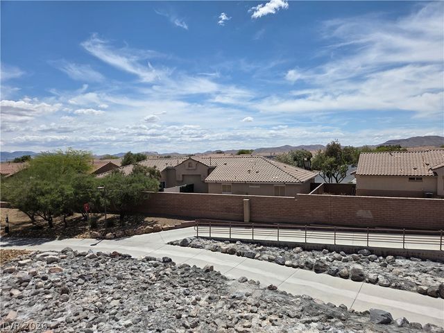 8577 Insignia Avenue 103, Las Vegas, NV 89178