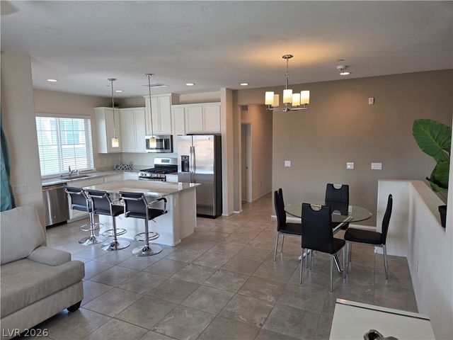 8577 Insignia Avenue 103, Las Vegas, NV 89178