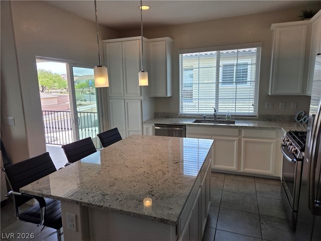 8577 Insignia Avenue 103, Las Vegas, NV 89178
