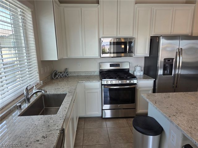 8577 Insignia Avenue 103, Las Vegas, NV 89178