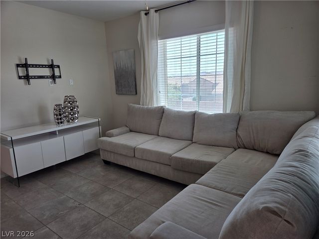 8577 Insignia Avenue 103, Las Vegas, NV 89178