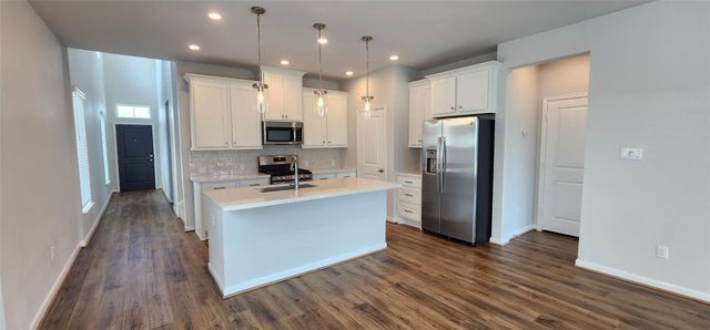 348 Banyon DR, Liberty Hill, TX 78642