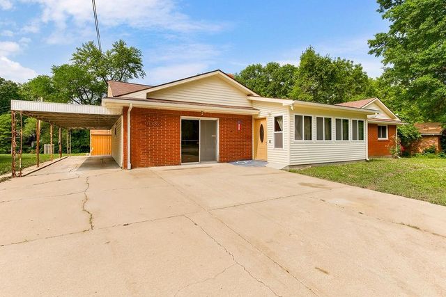 1036 Vilas Street, Leavenworth, KS 66048
