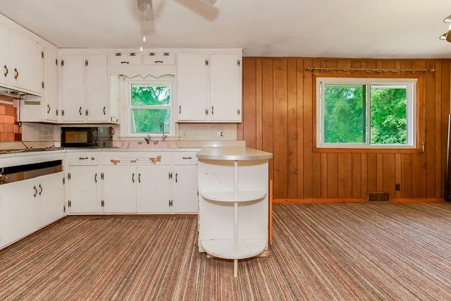 1036 Vilas Street, Leavenworth, KS 66048