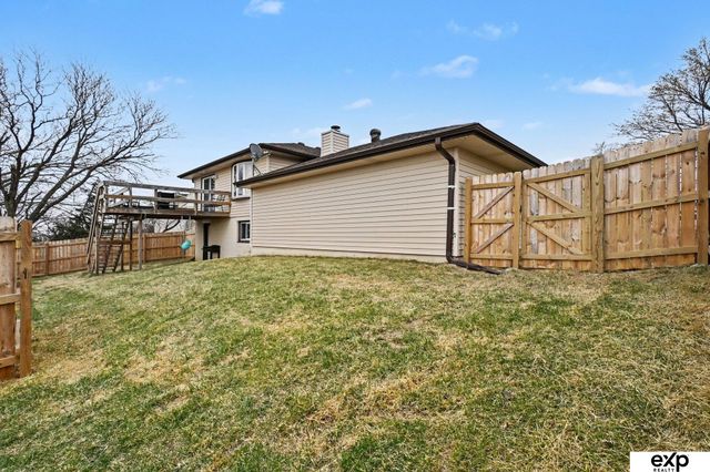 240 Riverview Drive, Blair, NE 68008