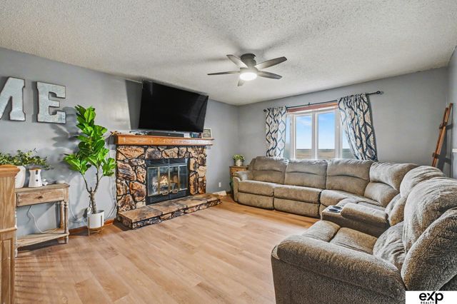 240 Riverview Drive, Blair, NE 68008