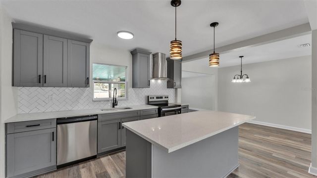 1599 AVENUE E NE, Winter Haven, FL 33881