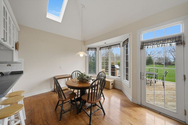 8839 S 83rd Avenue, Hickory Hills, IL 60457