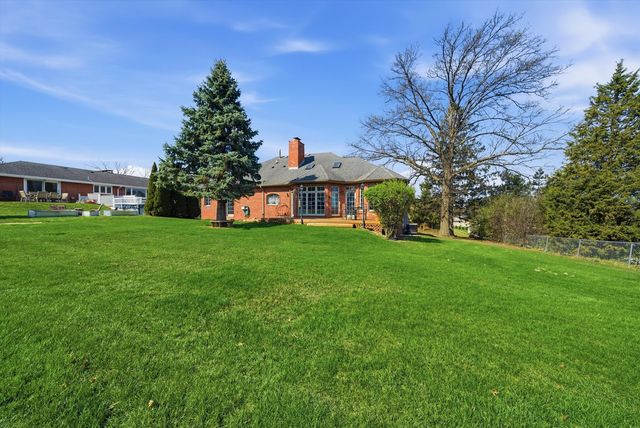 8839 S 83rd Avenue, Hickory Hills, IL 60457