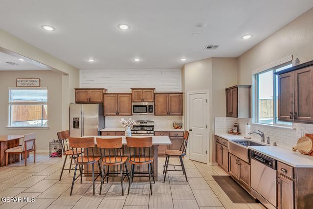 14809 Tierra Escape Avenue, El Paso, TX 79938