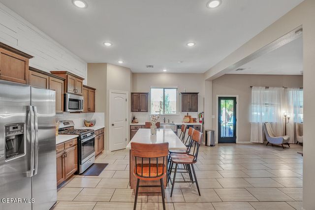 14809 Tierra Escape Avenue, El Paso, TX 79938