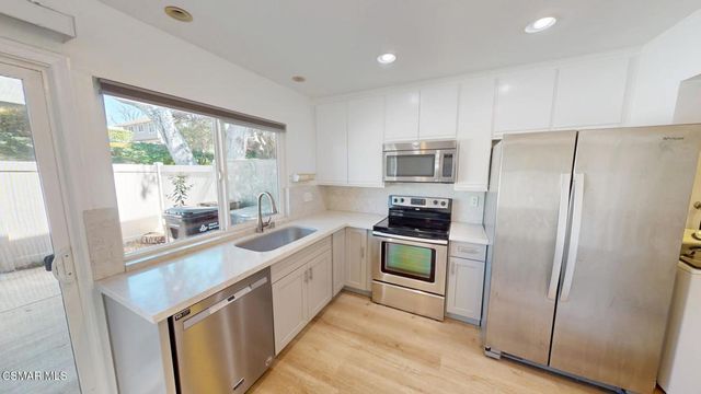 588 Rio Grande Circle, Thousand Oaks, CA 91360